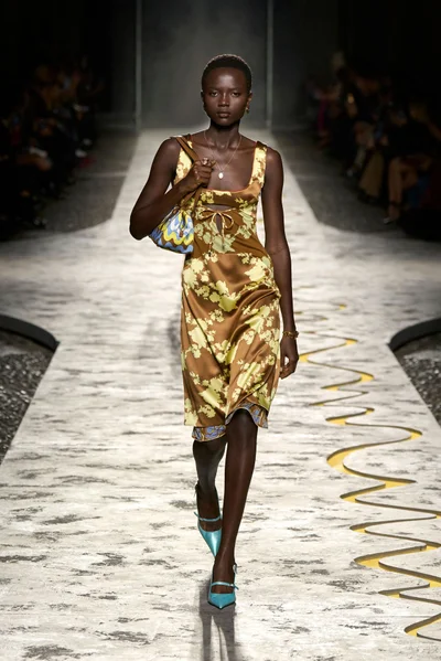 Look 4